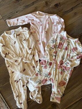 Modern Moments & gerber pj bundle (3)